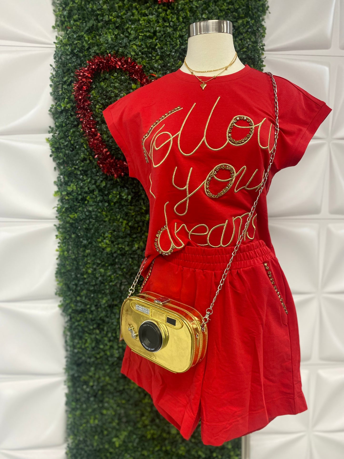 Follow Your Dreams Set Red