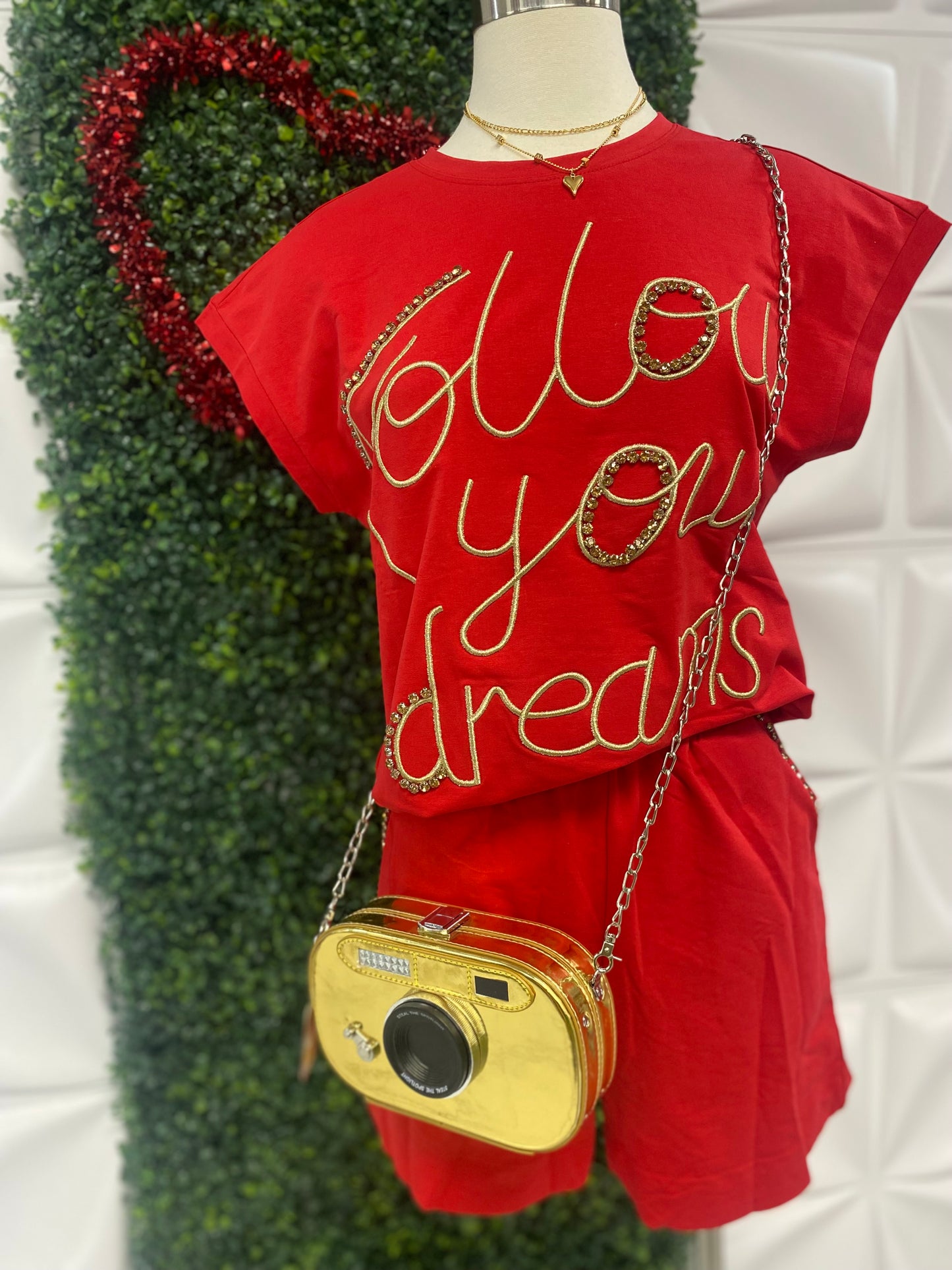 Follow Your Dreams Set Red
