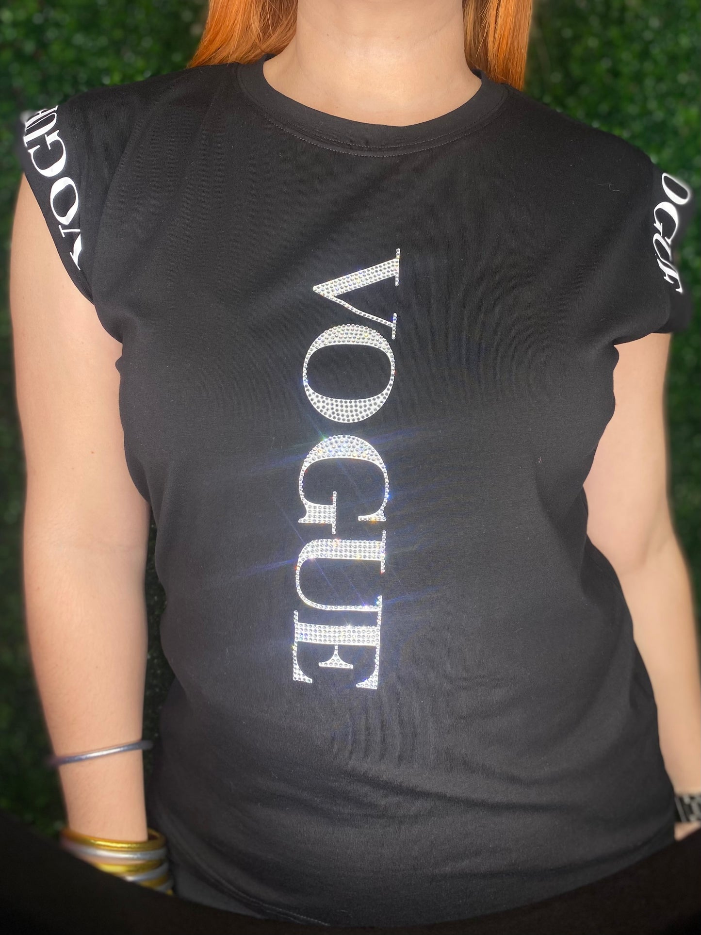 Vogue Non sleeves T-Shirt